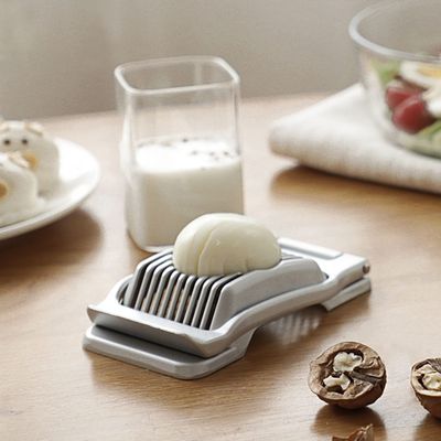 Tagliatrice di uova in acciaio inossidabile per uova bollite e fragole succose a fette perfette