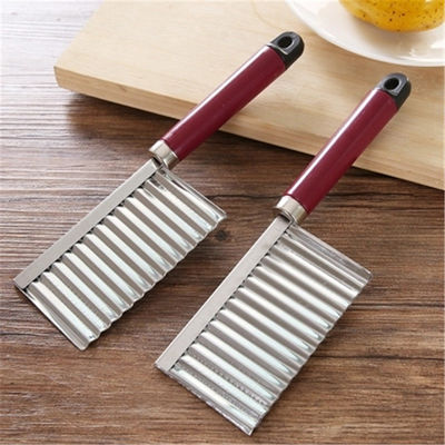 Coltello a rughe in acciaio inossidabile ideale per verdure e patate tagliate a onde in cucina