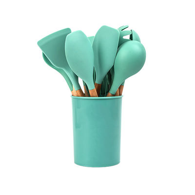 Set di utensili da cucina in silicone verde da 18 pezzi con secchio di stoccaggio