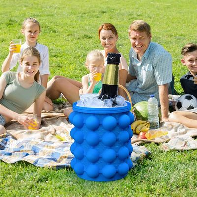 267 grammi Silicone portatile semicircolare Barattolo di ghiaccio a risparmio di spazio con coperchio blu/rosso/giallo