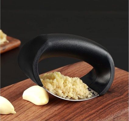 Logo personalizzato Strumenti per frutta e verdura Acciaio inossidabile Pressa all'aglio Chopper Strumento per gadget da cucina