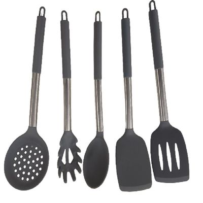 Cucchiaio antiaderente in silicone per friggere il pesce