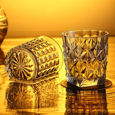 Tazza di tequila al whisky da 300 ml con vetri di diamanti Max e un exquisit tumbler