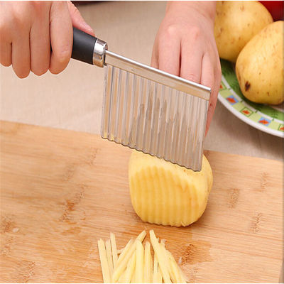 Coltello in acciaio inossidabile multifunzione lametta ondulata tagliavegetale utensili da cucina