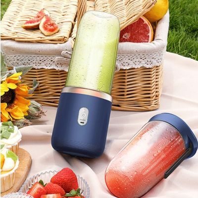 Mini succhiatore a carica USB multifunzione per mescolare e spremere efficacemente frutta