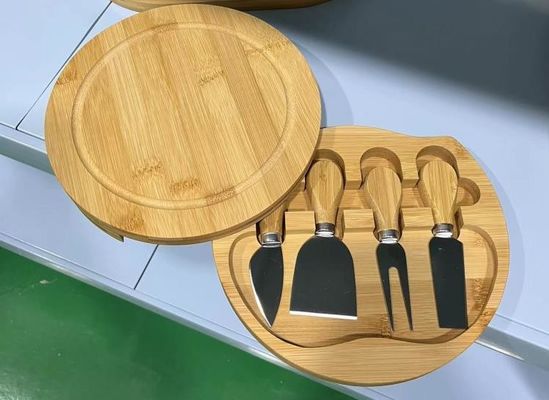 Strumenti per pizza in legno per un logo personalizzato durevole Tavola di charcuterie a forma rotonda