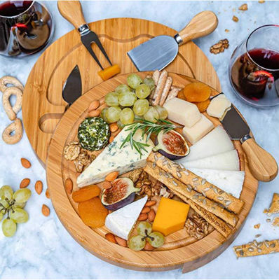 Piccole carte da formaggio a base di carne di bambù con coltelli