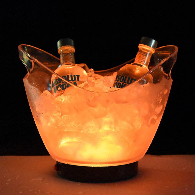 Contenitore di birra di plastica grande con maniglie e illuminazione a LED